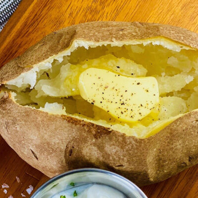 Tips To Elevate Your Microwave Baked Potatoes Seasonings
